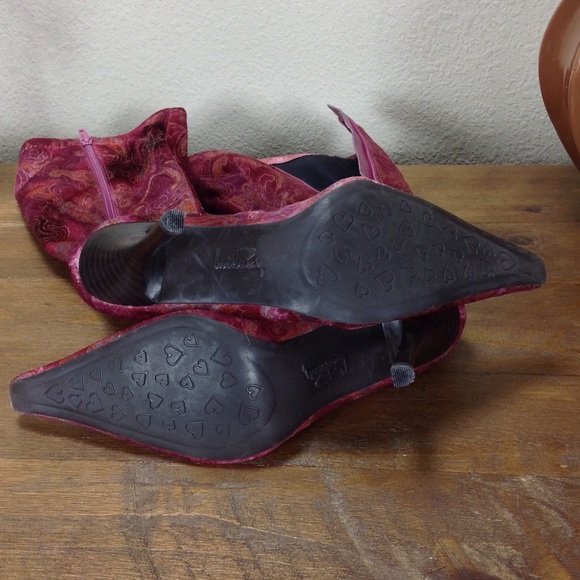 ❌Luichiny Pink Print Velvet Pointed Stiletto Boots - Picture 8 of 8